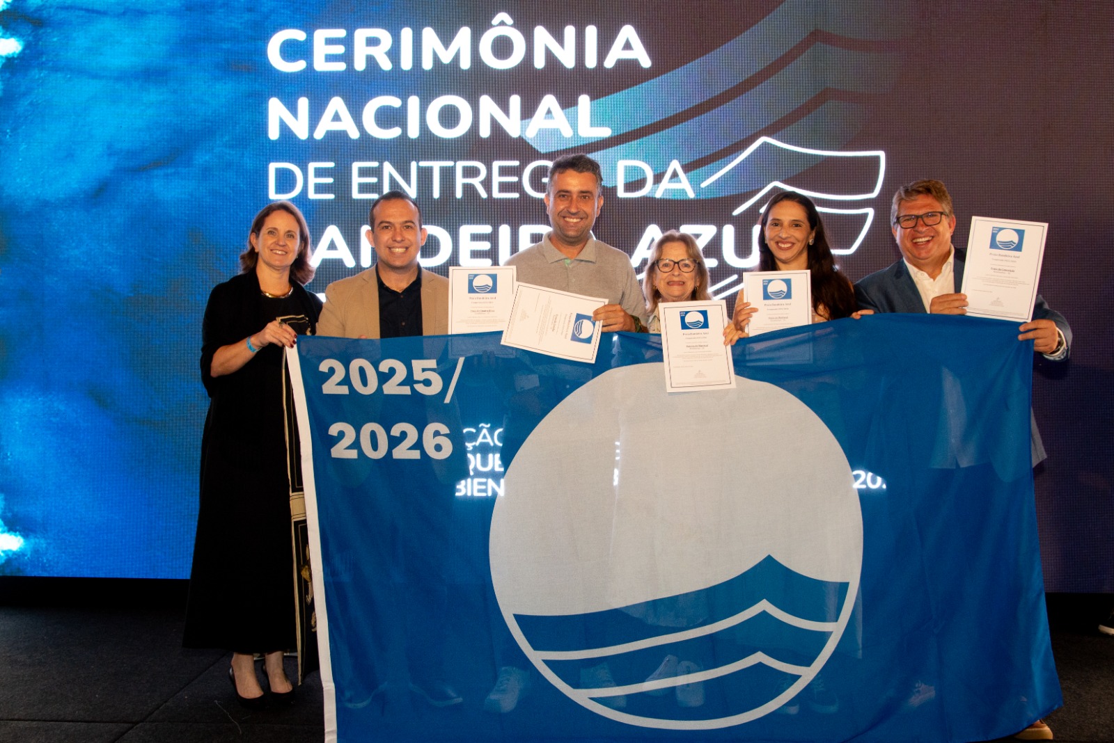 Bombinhas vuelve a destacarse a nivel nacional con cinco playas certificadas con Bandera Azul